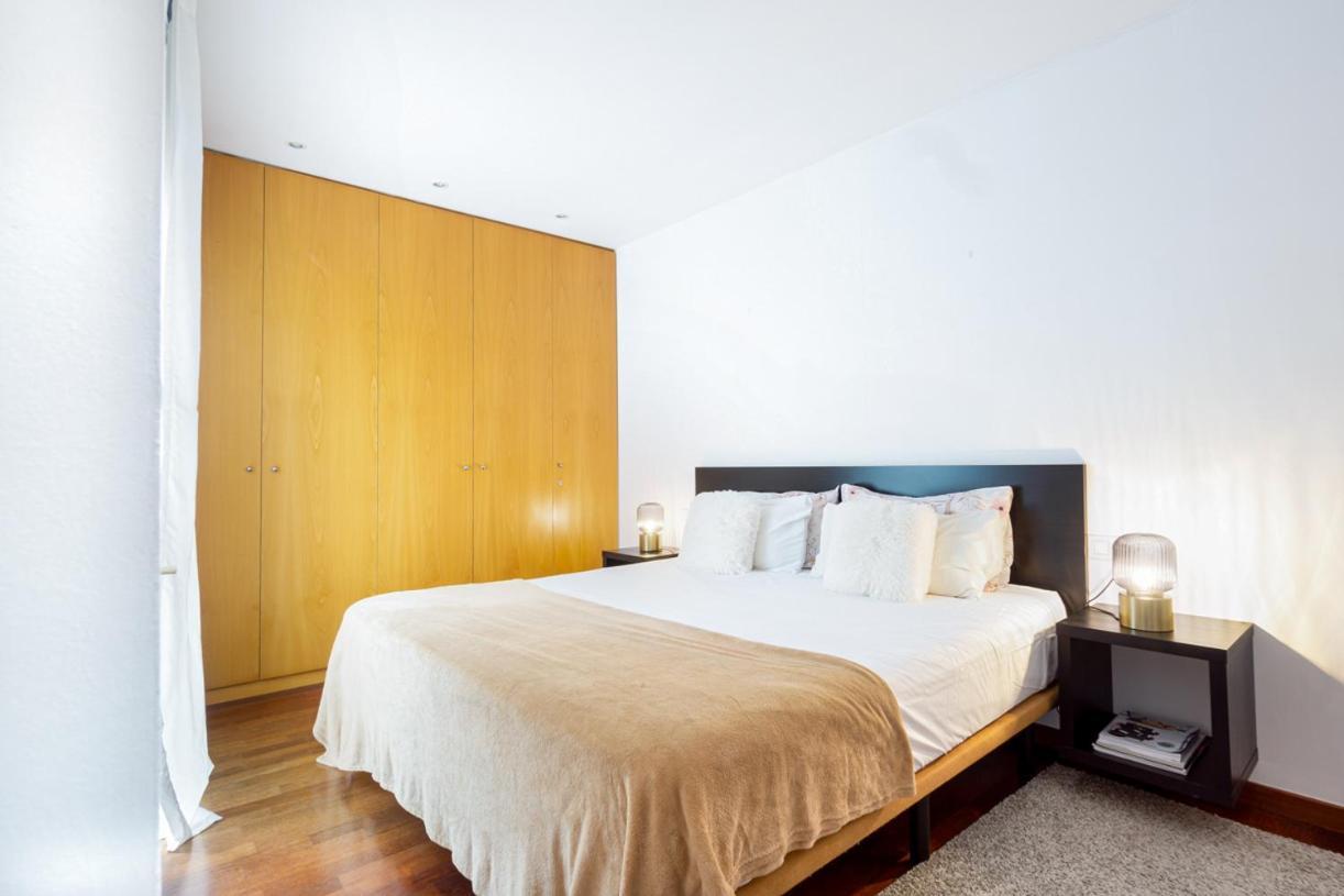 Enjoy Apartments Maria II Barcelona Bagian luar foto