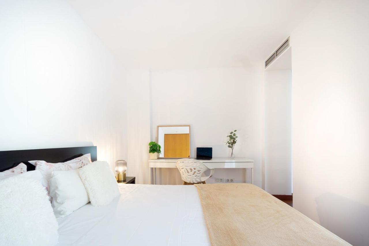 Enjoy Apartments Maria II Barcelona Bagian luar foto
